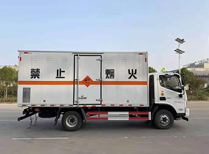 曾都爆破器材运输车