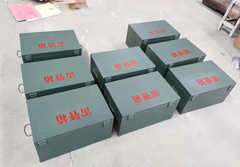 曾都炸药箱和雷管箱一般是怎么存放的？